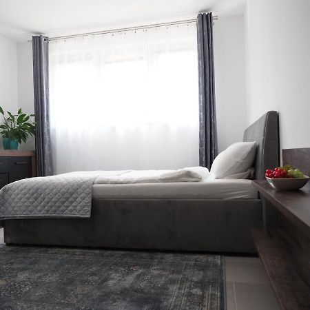 Adobe Apartment - Przytulny I Free Parking Wroclaw Dış mekan fotoğraf
