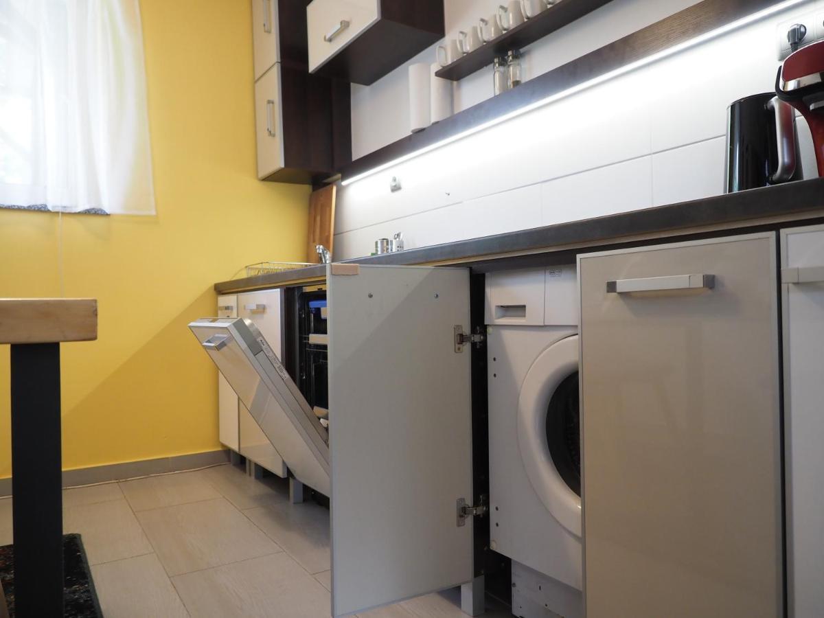 Adobe Apartment - Przytulny I Free Parking Wroclaw Dış mekan fotoğraf