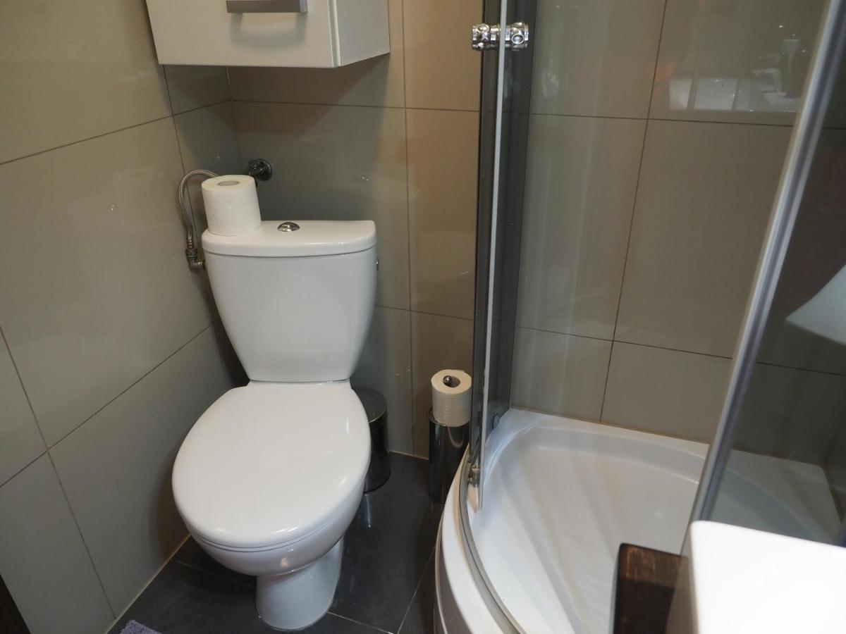 Adobe Apartment - Przytulny I Free Parking Wroclaw Dış mekan fotoğraf